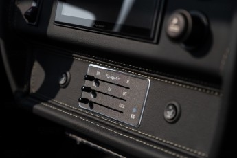 2B-104-Convertible-Mercedes-GWagen-VesuvioGrey-088657