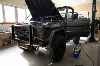 3-007-Convertible-Mercedes-GWagen-VesuvioGrey-088657