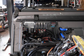 3-012-Convertible-Mercedes-GWagen-VesuvioGrey-088657