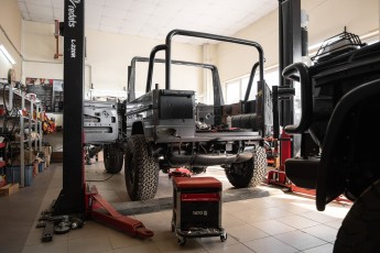 3-016-Convertible-Mercedes-GWagen-VesuvioGrey-088657