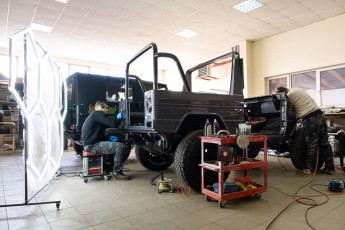 3-030-Convertible-Mercedes-GWagen-VesuvioGrey-088657