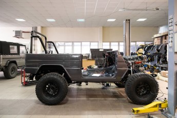 3-037-Convertible-Mercedes-GWagen-VesuvioGrey-088657