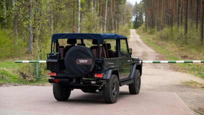 1-002-Custom-Mercedes-GWagon-MidnightBlue-077213