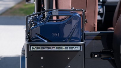 1-006-Custom-Mercedes-GWagon-MidnightBlue-077213