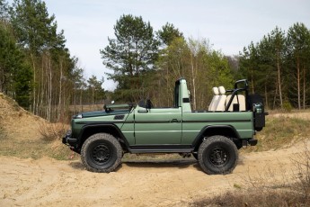 2A-002-Custom-Mercedes-GWagon-IrelandMidGreen-087810
