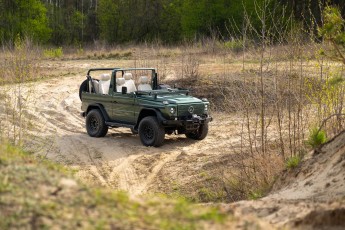 2A-007-Custom-Mercedes-GWagon-IrelandMidGreen-087810