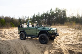 2A-010-Custom-Mercedes-GWagon-IrelandMidGreen-087810