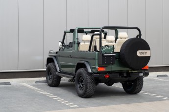 2B-013-Custom-Mercedes-GWagon-IrelandMidGreen-087810
