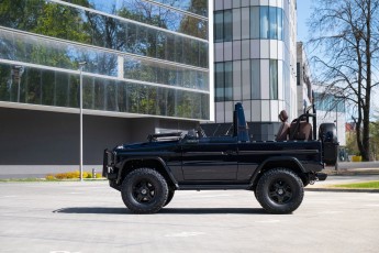 2B-016-Custom-Mercedes-GWagon-MidnightBlue-077213
