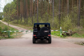 2B-020-Custom-Mercedes-GWagon-MidnightBlue-077213