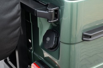2B-040-Custom-Mercedes-GWagon-IrelandMidGreen-087810