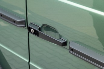 2B-045-Custom-Mercedes-GWagon-IrelandMidGreen-087810