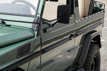 2B-053-Custom-Mercedes-GWagon-IrelandMidGreen-087810