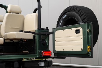 2B-105-Custom-Mercedes-GWagon-IrelandMidGreen-087810