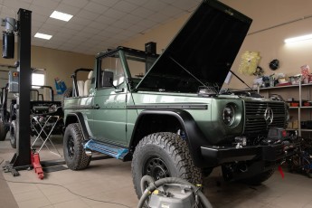 3-001-Custom-Mercedes-GWagon-IrelandMidGreen-087810