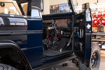 3-010-Custom-Mercedes-GWagon-MidnightBlue-077213