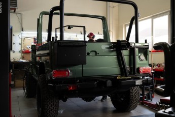 3-033-Custom-Mercedes-GWagon-IrelandMidGreen-087810