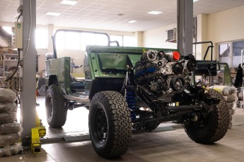 3-048-Custom-Mercedes-GWagon-IrelandMidGreen-087810