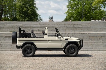 2B-012-Custom-Mercedes-GWagon-White-092857