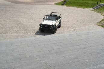 2B-017-Custom-Mercedes-GWagon-White-092857