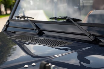 2B-025-Convertible-Mercedes-250GD-MidnightBlue-080879