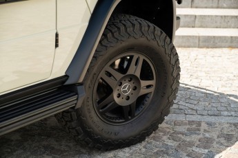 2B-071-Custom-Mercedes-GWagon-White-092857