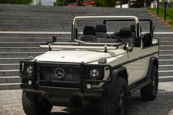 2B-082-Custom-Mercedes-GWagon-White-092857