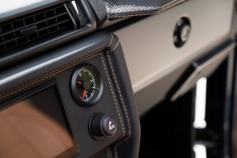 2B-086-Convertible-Mercedes-250GD-MidnightBlue-080879