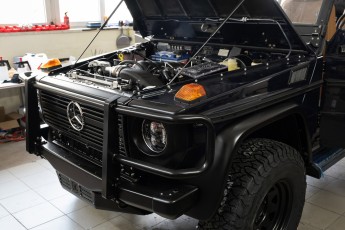 3-002-Convertible-Mercedes-250GD-MidnightBlue-080879