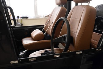 3-003-Convertible-Mercedes-250GD-MidnightBlue-080879