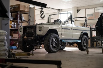 3-010-Custom-Mercedes-GWagon-White-092857