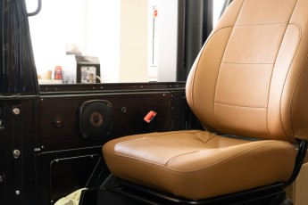 3-014-Convertible-Mercedes-250GD-MidnightBlue-080879
