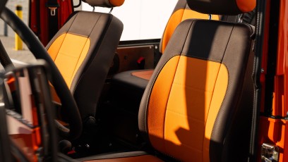 1-006-Vintage-Mercedes-GWagon-MagmaBeamOrange-070837