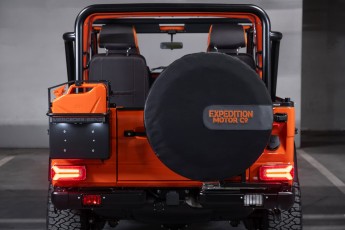 2A-006-Vintage-Mercedes-GWagon-MagmaBeamOrange-070837