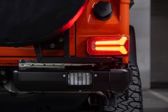 2A-007-Vintage-Mercedes-GWagon-MagmaBeamOrange-070837