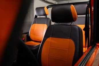 2A-041-Vintage-Mercedes-GWagon-MagmaBeamOrange-070837