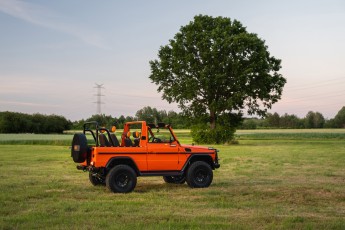 2B-001-Vintage-Mercedes-GWagon-MagmaBeamOrange-070837