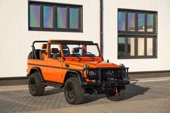 2B-017-Vintage-Mercedes-GWagon-MagmaBeamOrange-070837