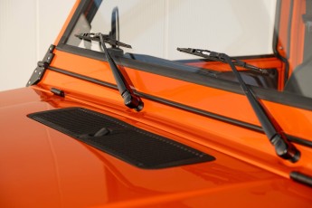 2B-032-Vintage-Mercedes-GWagon-MagmaBeamOrange-070837