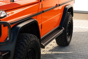 2B-040-Vintage-Mercedes-GWagon-MagmaBeamOrange-070837
