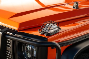 2B-041-Vintage-Mercedes-GWagon-MagmaBeamOrange-070837