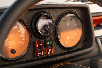 2B-058-Vintage-Mercedes-GWagon-MagmaBeamOrange-070837
