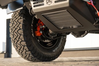 2B-068-Vintage-Mercedes-GWagon-MagmaBeamOrange-070837