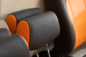 3-024-Vintage-Mercedes-GWagon-MagmaBeamOrange-070837