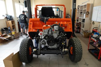 3-034-Vintage-Mercedes-GWagon-MagmaBeamOrange-070837