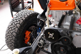3-036-Vintage-Mercedes-GWagon-MagmaBeamOrange-070837