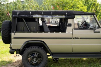 2B-022-Convertible-Mercedes-250GD-MonzaGray-092677