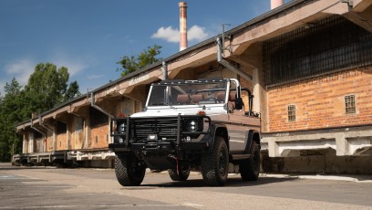 1-001-Custom-Mercedes-GWagon-PolarWhite-070800