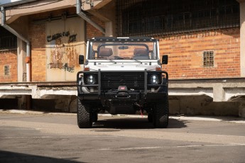 2B-003-Custom-Mercedes-GWagon-PolarWhite-070800