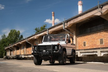 2B-005-Custom-Mercedes-GWagon-PolarWhite-070800